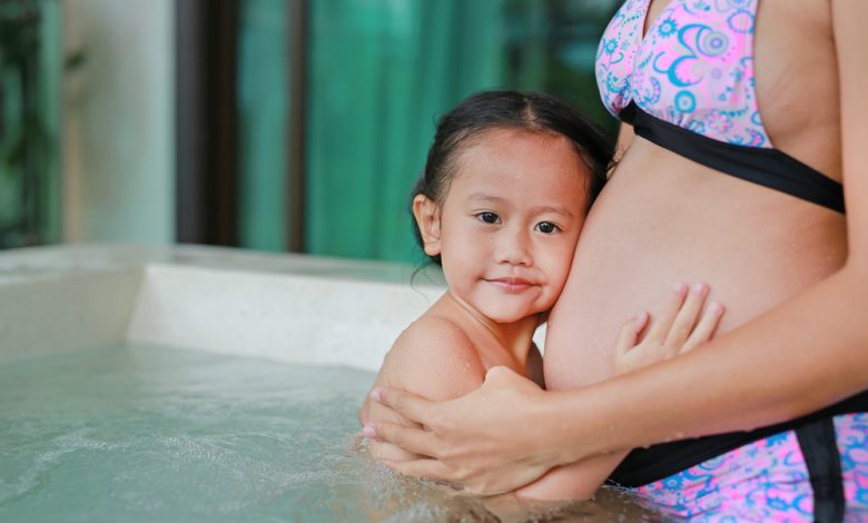 hot tub while pregnant